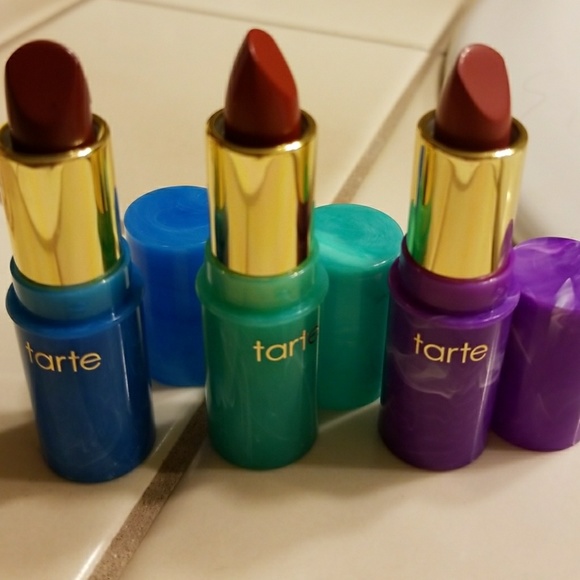 Tarte lipstick - Picture 1 of 5